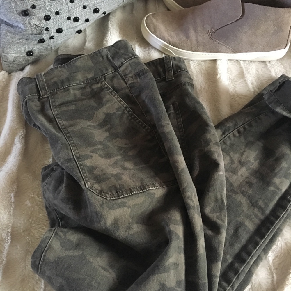 Camo skinnies